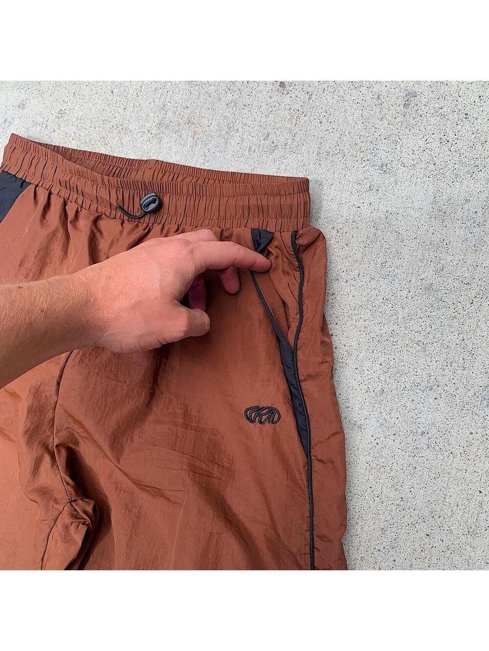 Y2k 2000s baggy loose lightweight striped Brown and Black windbreaker pants - Picture 8 of 8